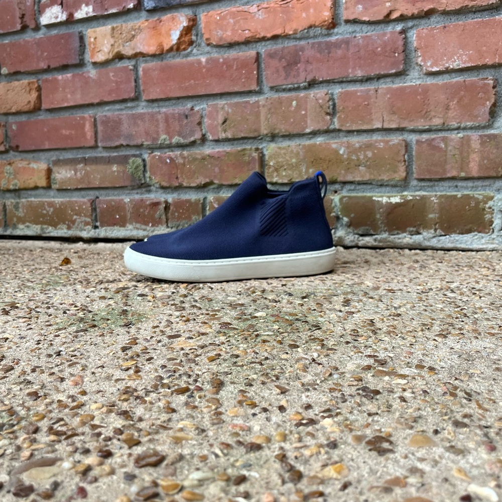 Rothy’s The Chelsea Boot in Navy Blue Size 7.5
